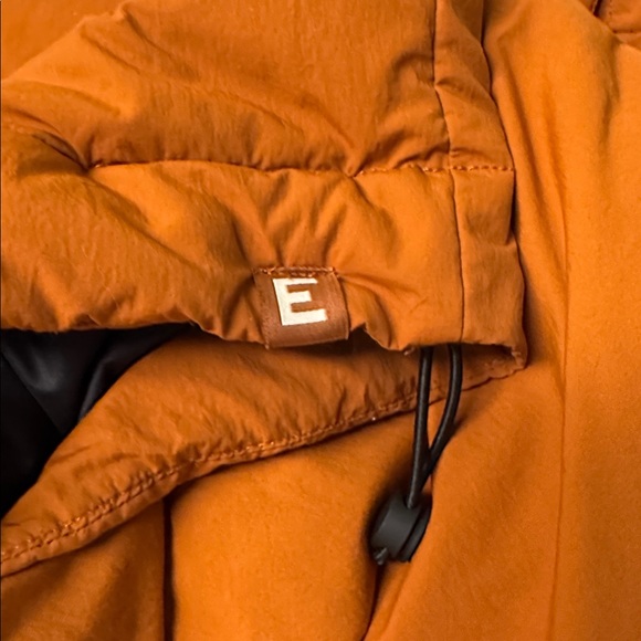 Everlane Orange ReNew Puffer Vest Size Medium - Picture 8 of 10